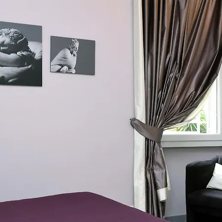 Residenza Romana Zucchelli روما