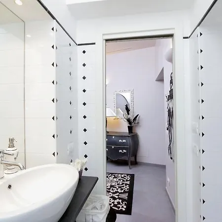 Residenza Romana Zucchelli شقة روما